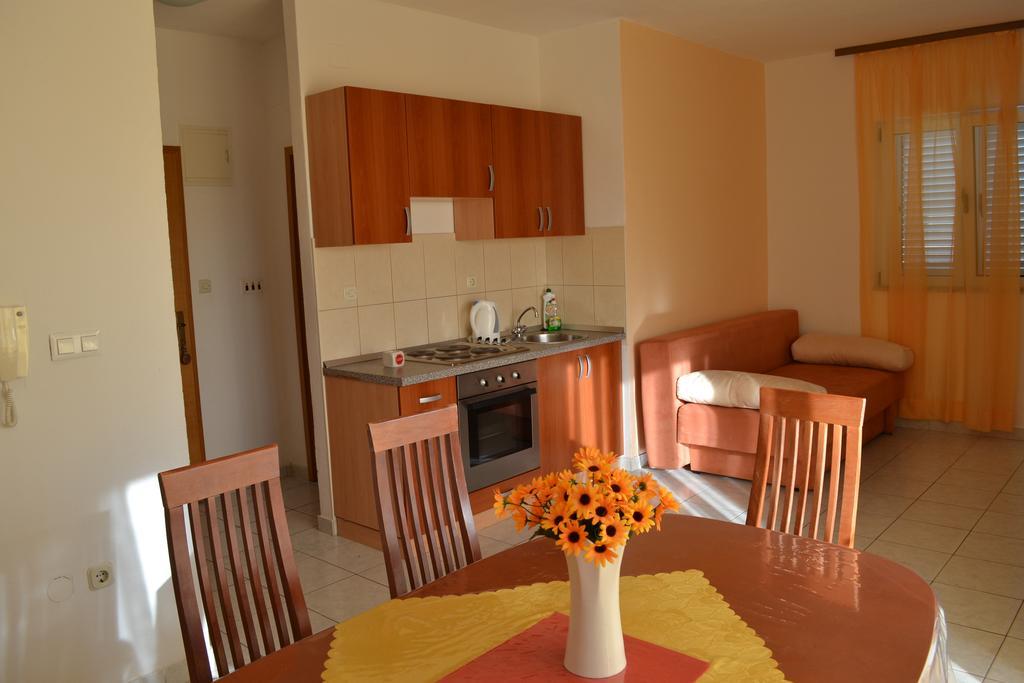 סרימה Apartments Marina מראה חיצוני תמונה